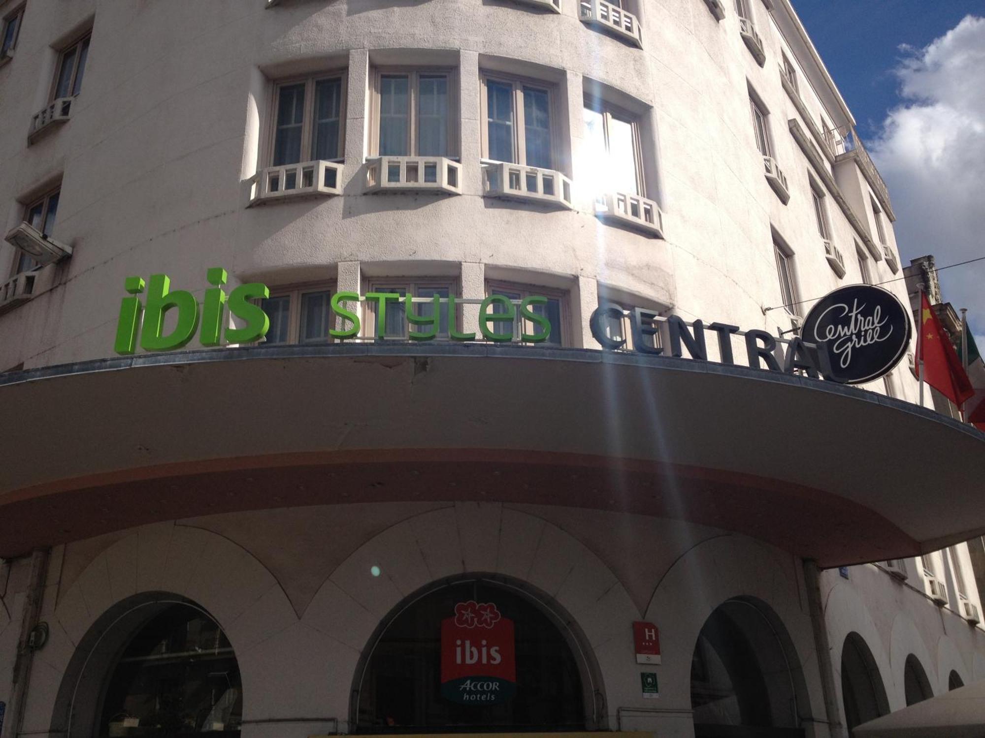 Ibis Styles Dijon Central Exterior photo